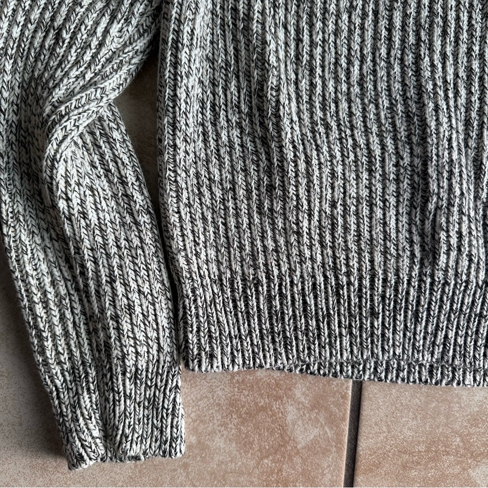 Gray Marled Ribbed Sweater - Picture 2 of 6